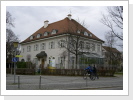unsere erste Volksschule am Kirchenplatz in Haar